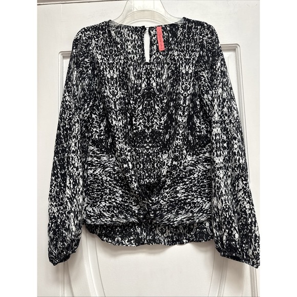 Eight Sixty Tops - Eight Sixty Size M Long Sleeve Size Small Blouson Sleeves